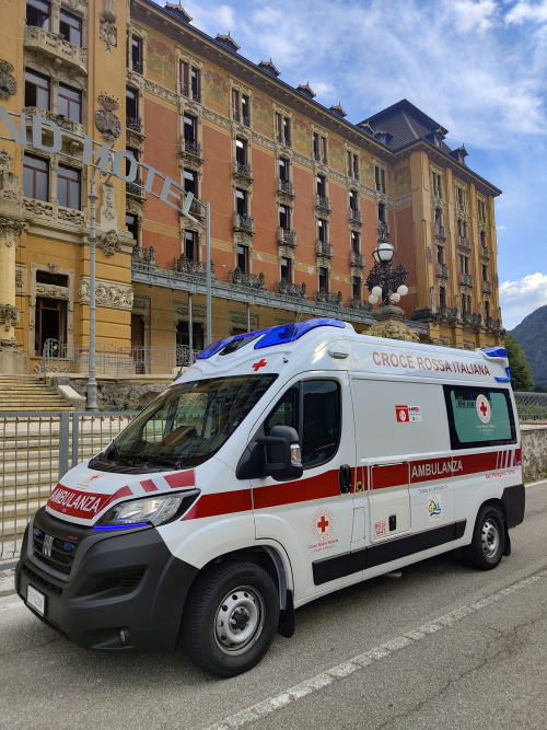 Croce Rossa Italiana Comitato di Bergamo OdV - Una nuova ambulanza in  servizio alla sede di San Pellegrino: il 16 settembre alle ore 17 la  cerimonia di inaugurazione.